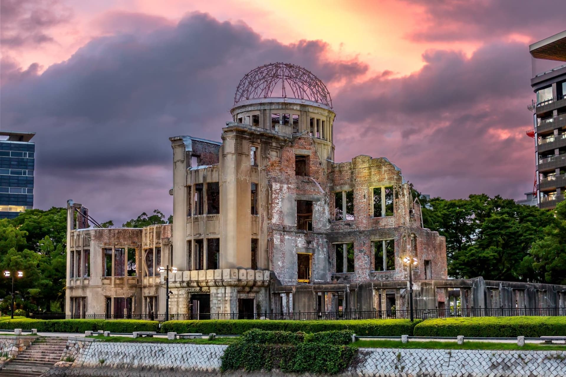 Хиросима (Hiroshima), Джон Херси