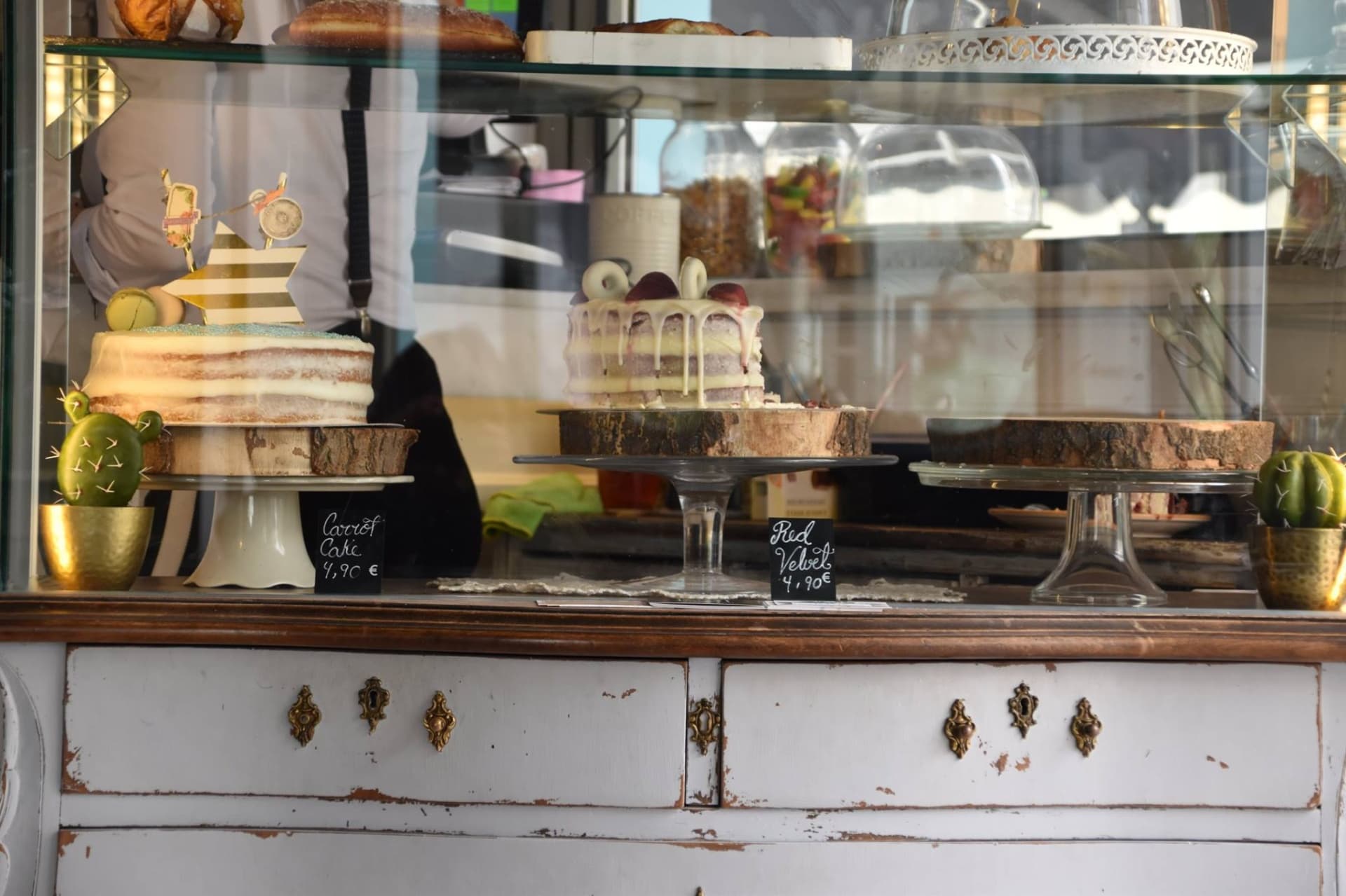 ПРО ЧИСТОТУ СТЕН И ОКОН