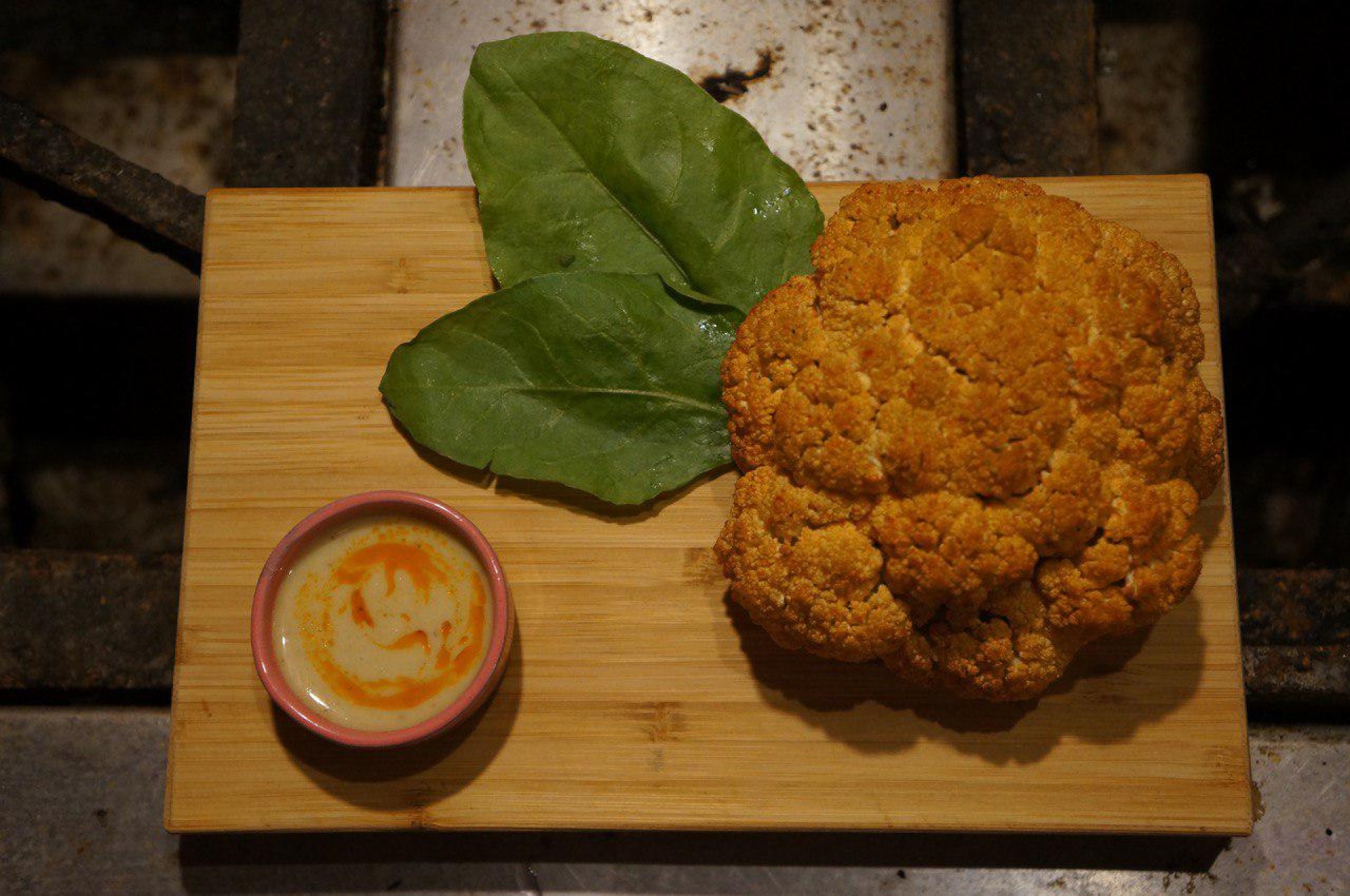 Второй день идёт отмывка кухни